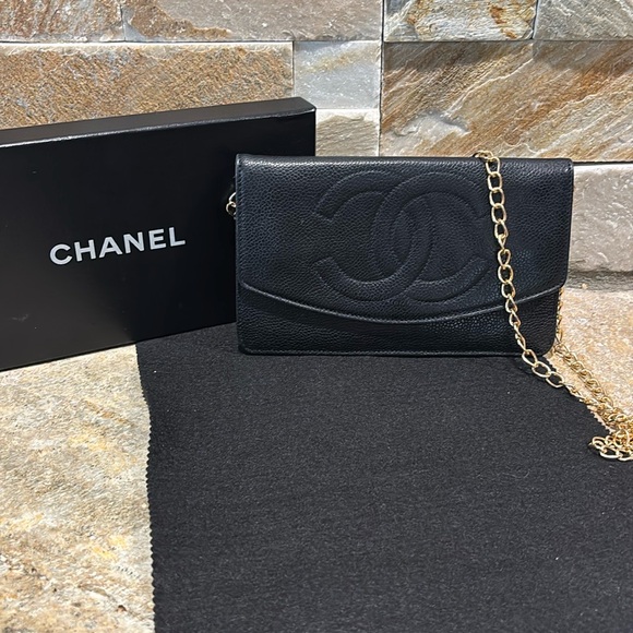 CHANEL Black Caviar half moon flap bag with added Gold Chain - Picture 1 of 15